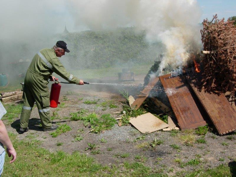 feuerlschervorfhrung 16.05.2015 004