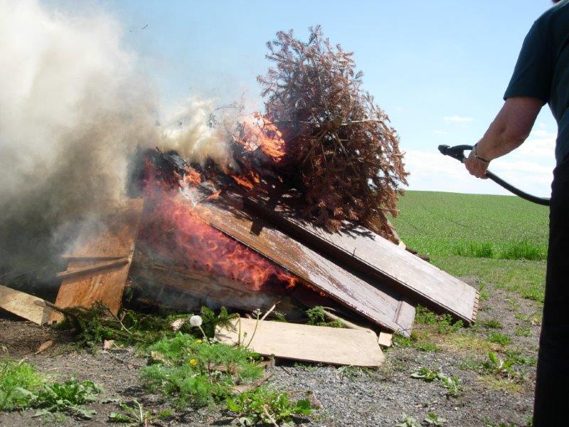 feuerlschervorfhrung 16.05.2015 009