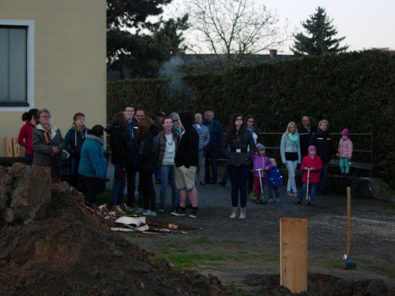 Maibaumaufstellen-2015 012