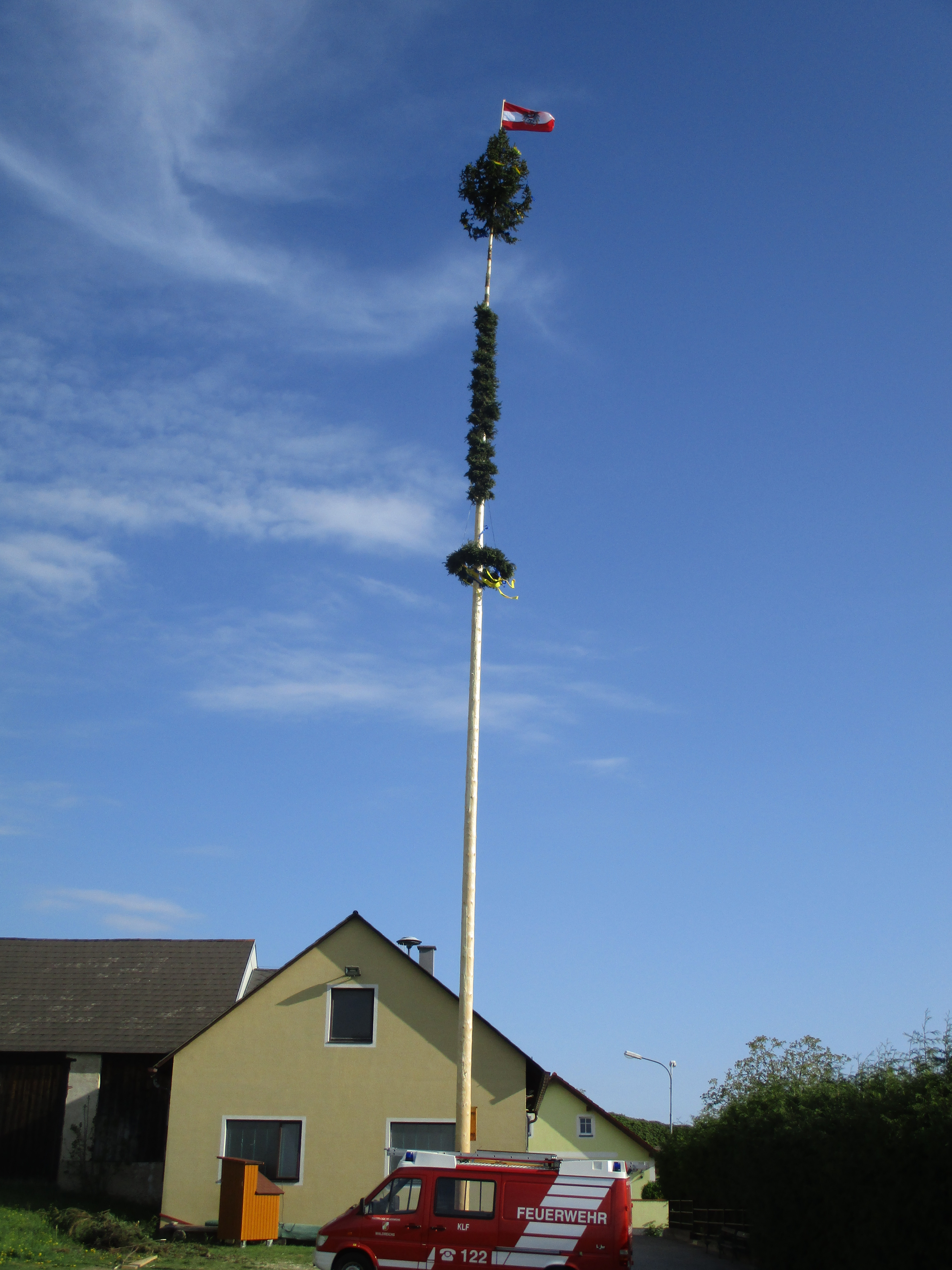 Maibaum-aufstellen-30.04.2018-072