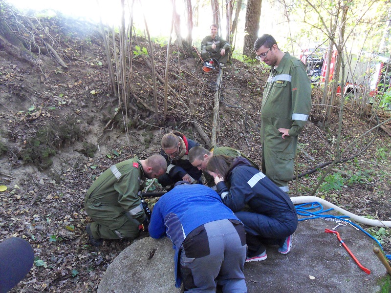 einsatz Brunnenauspumpen-Sieghartsles 02-10-2015 004