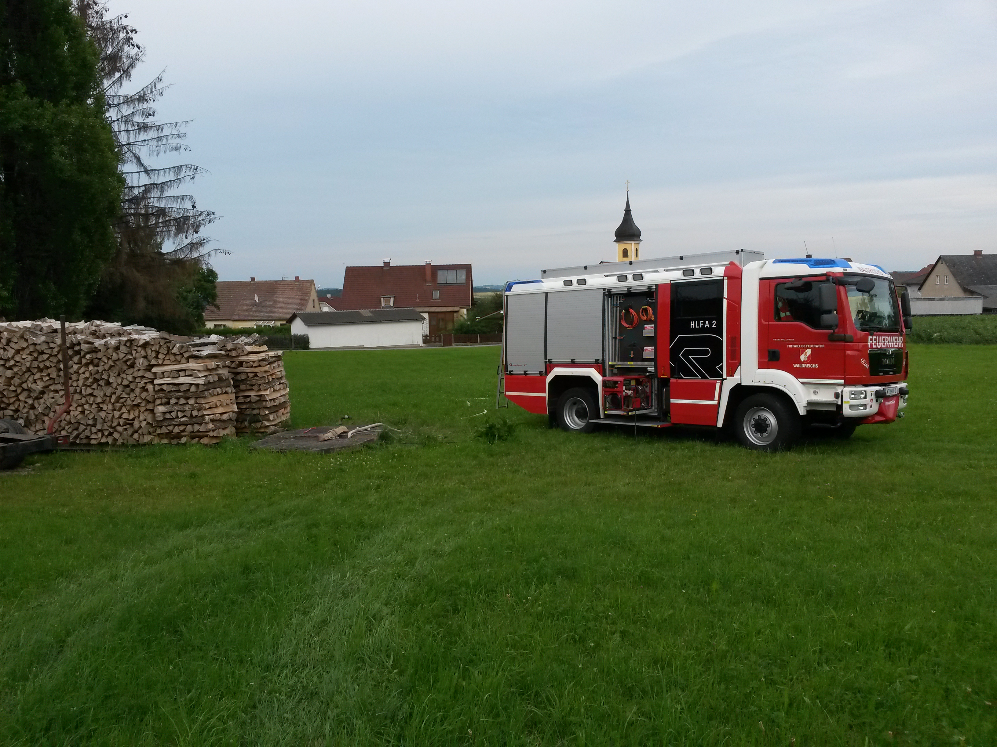 Einsatz-Pool-fllen-09.07.2016-001