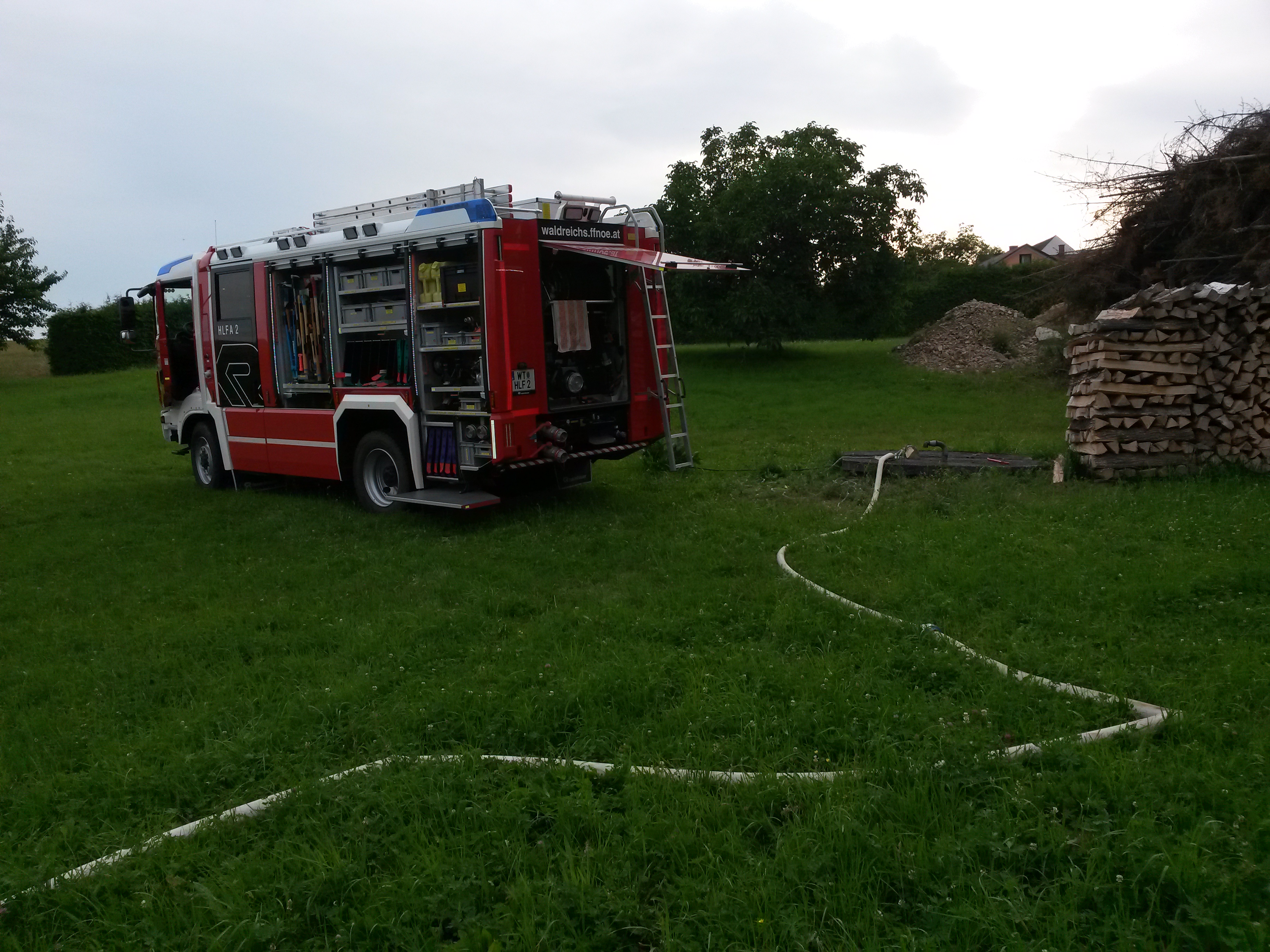Einsatz-Pool-fllen-09.07.2016-003