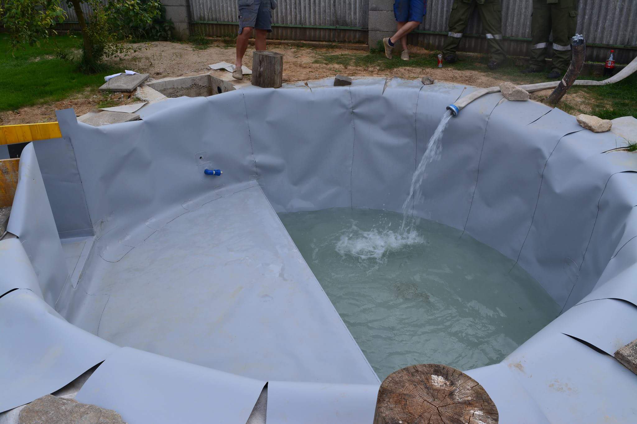 Einsatz-Pool-fllen-09.07.2016-005