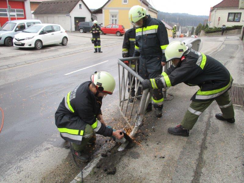 Fahrzeugbrand 08-04-2016 009