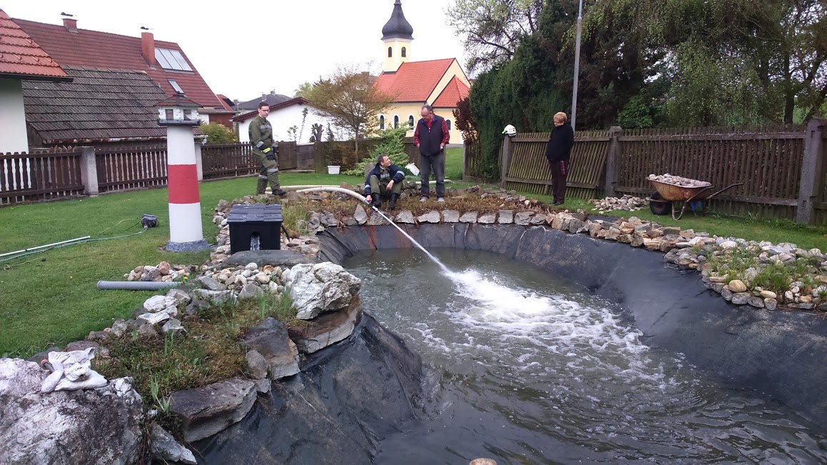 Techn.-Einsatz-Gartenteich-fllen-7.5.2017-001